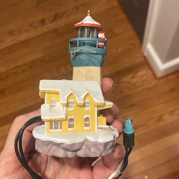 Hallmark Ornament 1999 Lighthouse Greetings #3 - Picture 5 of 7